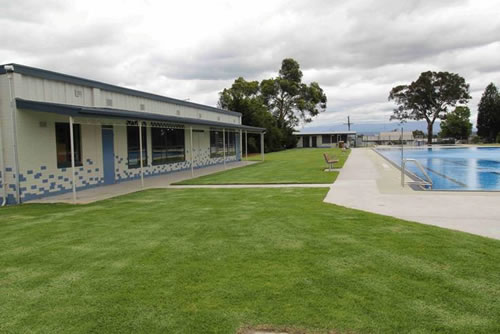 Moe outdoor pool kiosk after refurbishment