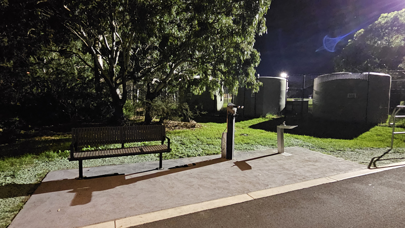 Gardiners Creek - Bike repair station and resting furniture